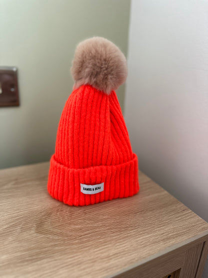 Kids fuchsia Bobble Hat